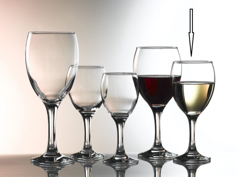 24 off Empire Wine Glasses, 34cl / 12oz and Glassware Storage Box