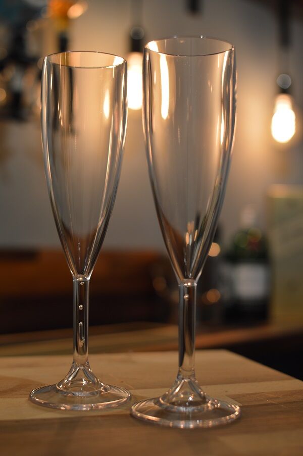 Plastic Champagne Flutes - Glassjacks